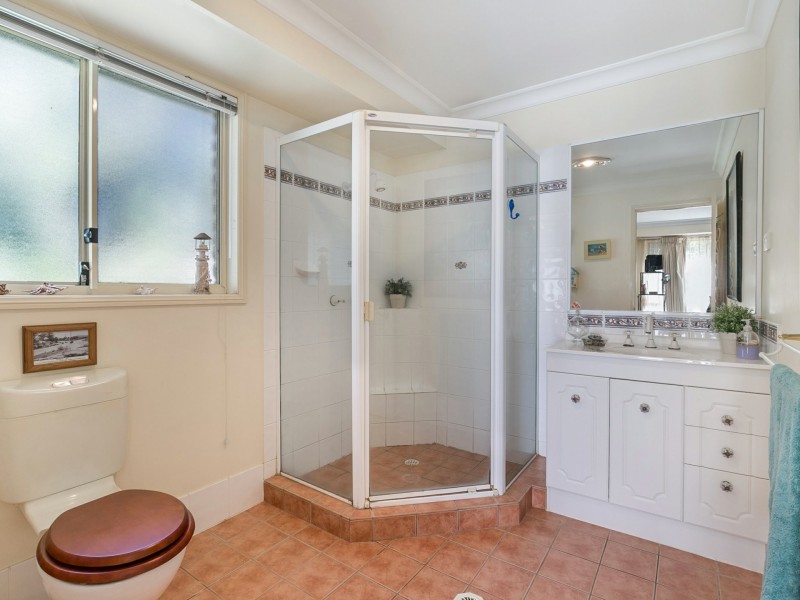 34 Gem Road, Kenmore QLD 4069