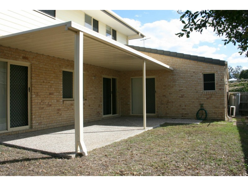 2/4 Woodswallow Place, Bellbowrie QLD 4070