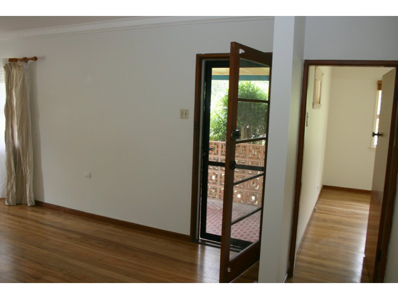 14 Edson Street, Kenmore QLD 4069