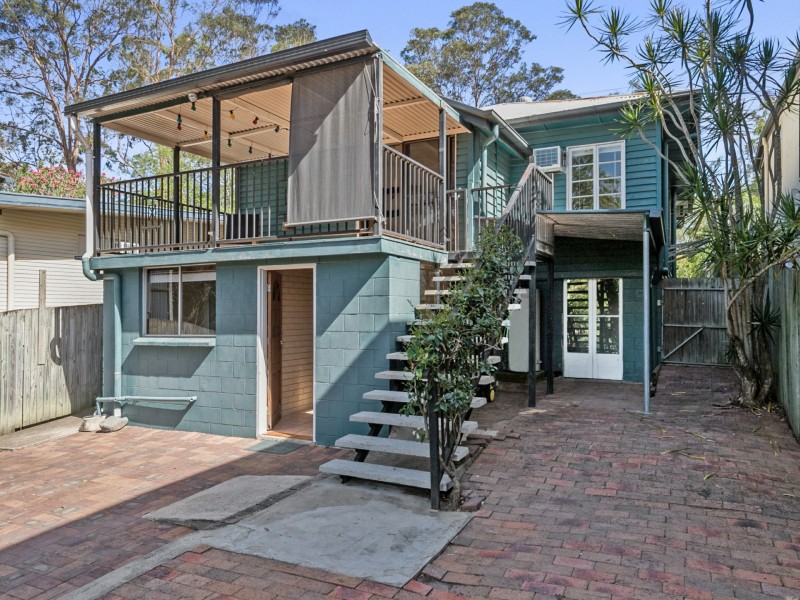 21 Burns Parade, Chapel Hill QLD 4069