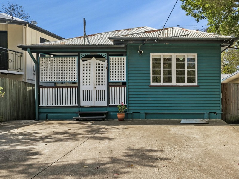 21 Burns Parade, Chapel Hill QLD 4069