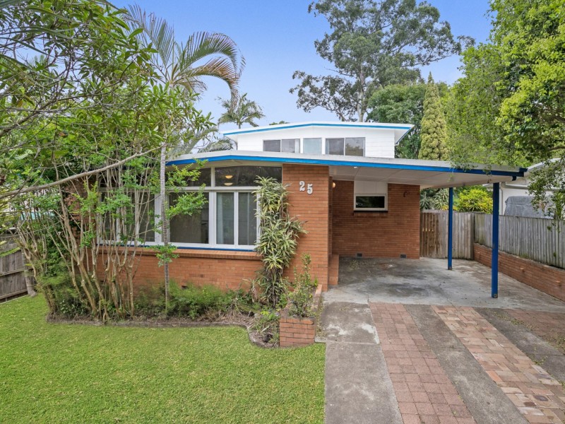 25 Tarbet Street, Kenmore QLD 4069