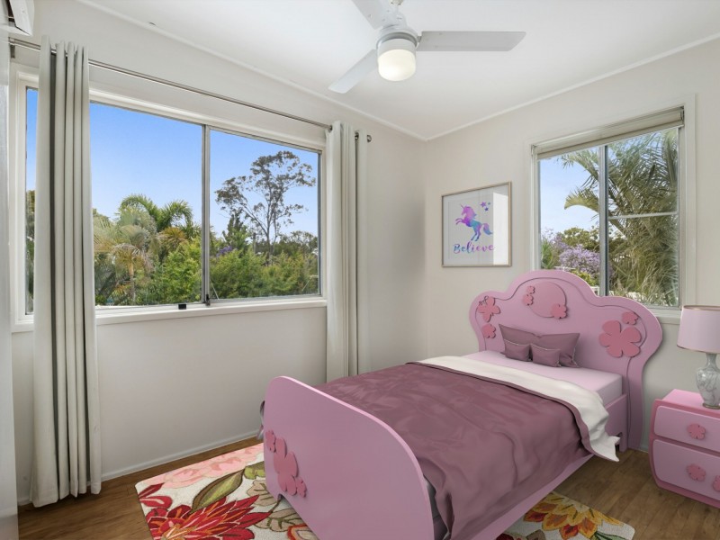 25 Tarbet Street, Kenmore QLD 4069