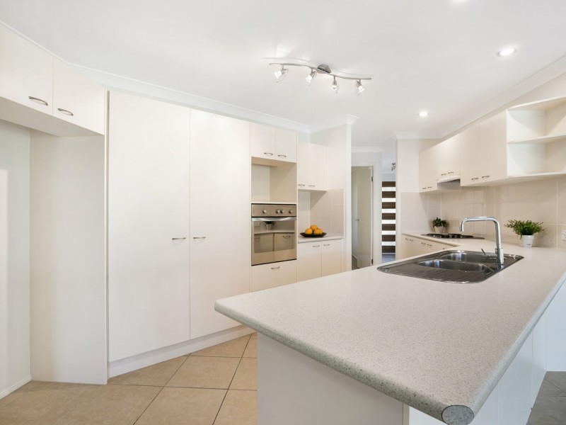 28 Crestwood Place, Moggill QLD 4070