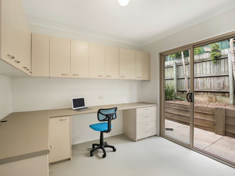 28 Crestwood Place, Moggill QLD 4070