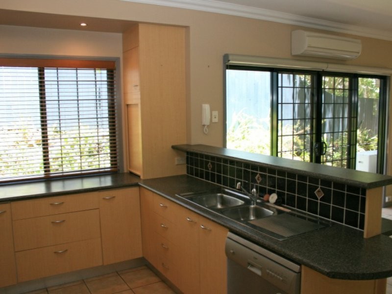 1/21 Rankin Street, Indooroopilly QLD 4068