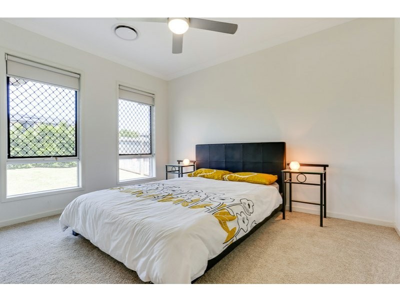 4 White Oak Place, Moggill QLD 4070