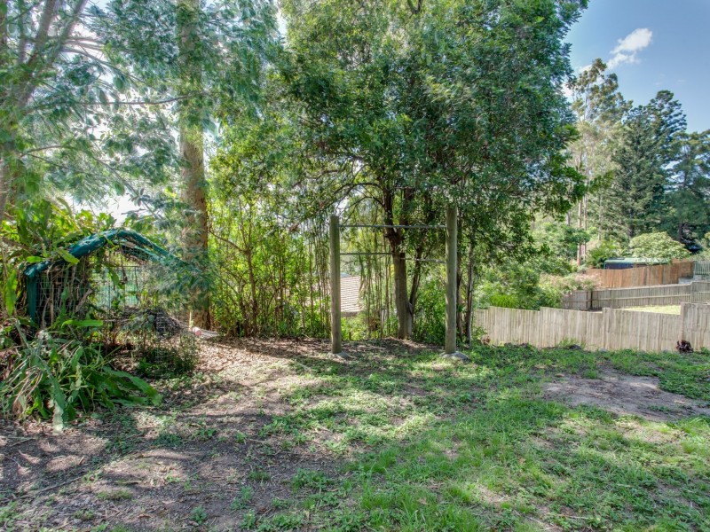 83 Kenmore Road, Kenmore QLD 4069