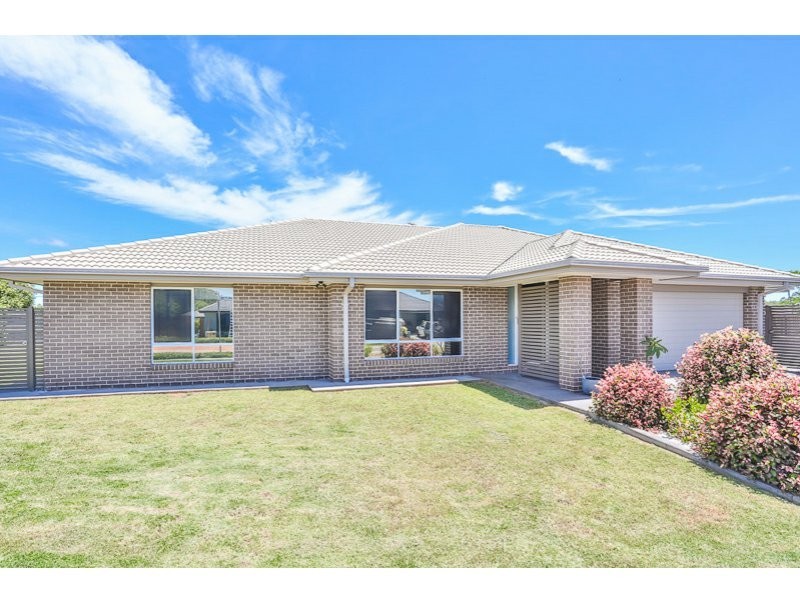 4 White Oak Place, Moggill QLD 4070