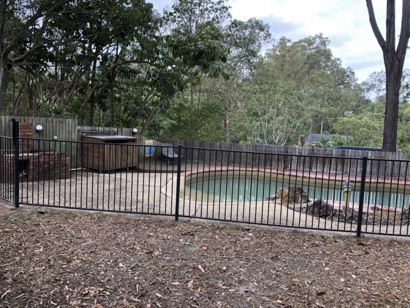 211 Chapel Hill Road, Chapel Hill QLD 4069