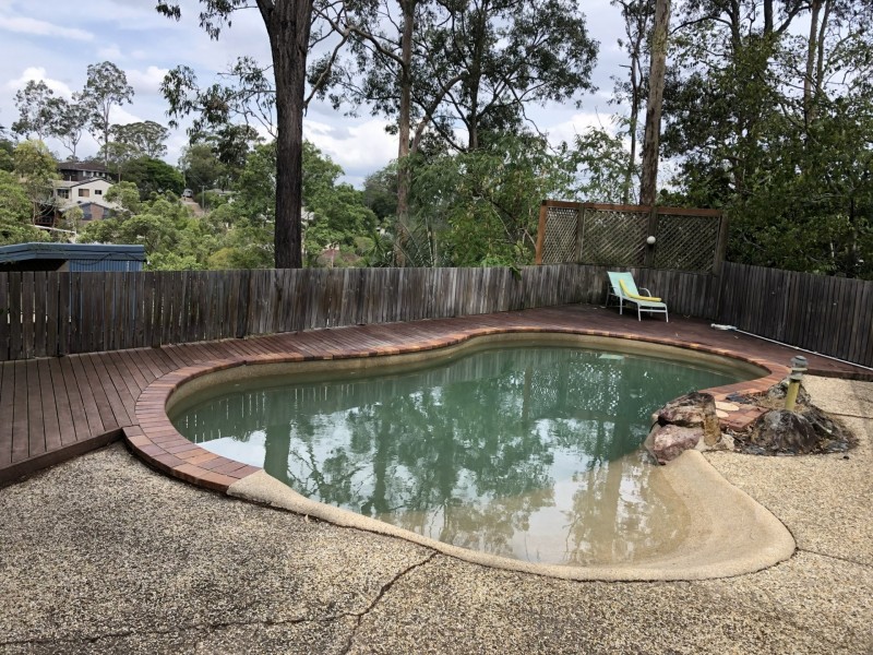 211 Chapel Hill Road, Chapel Hill QLD 4069