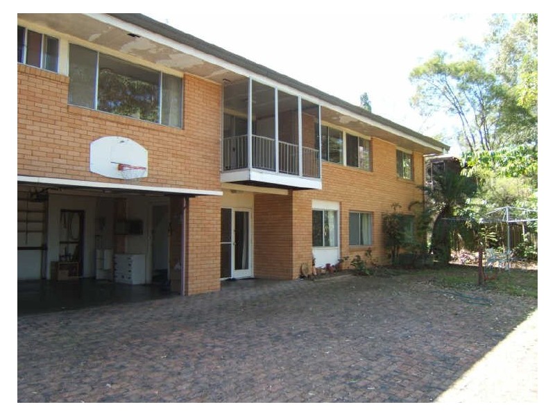 123 Kenmore Road, Kenmore QLD 4069