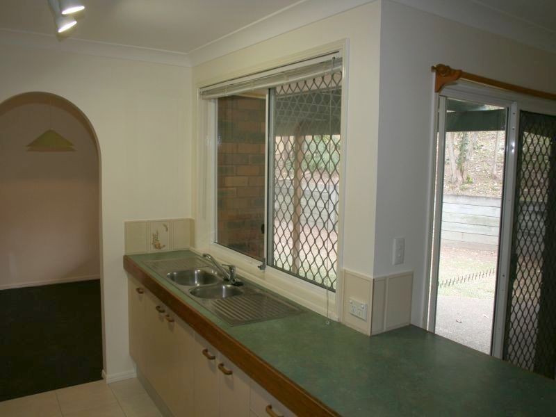 15 Nankoor Street, Chapel Hill QLD 4069