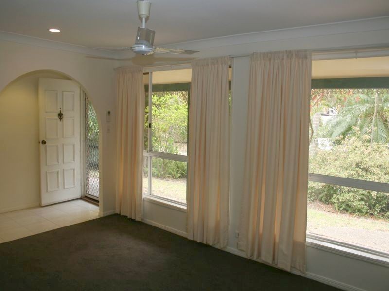 15 Nankoor Street, Chapel Hill QLD 4069