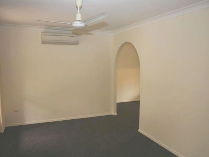 15 Nankoor Street, Chapel Hill QLD 4069