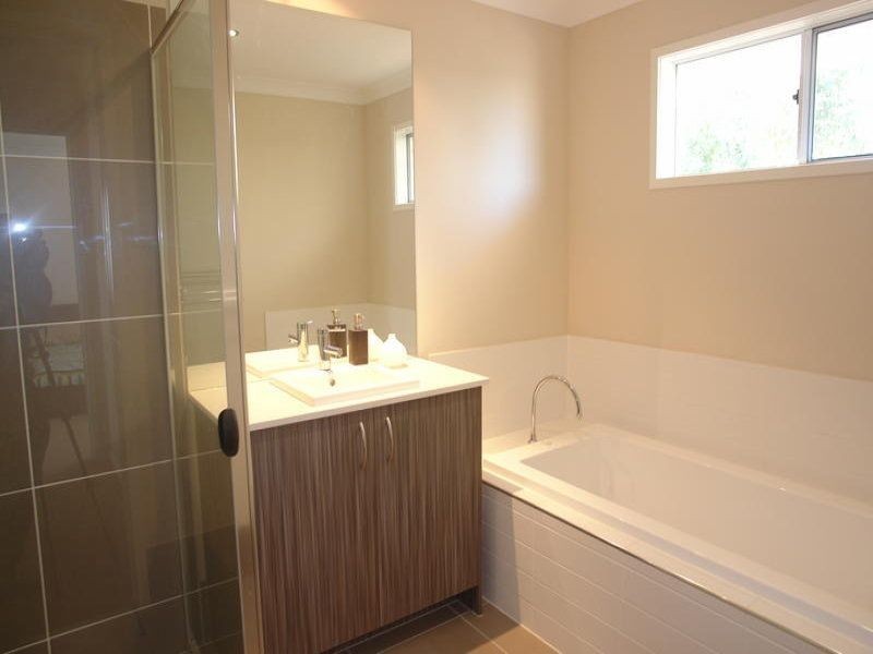 53 Hendos Place, Moggill QLD 4070