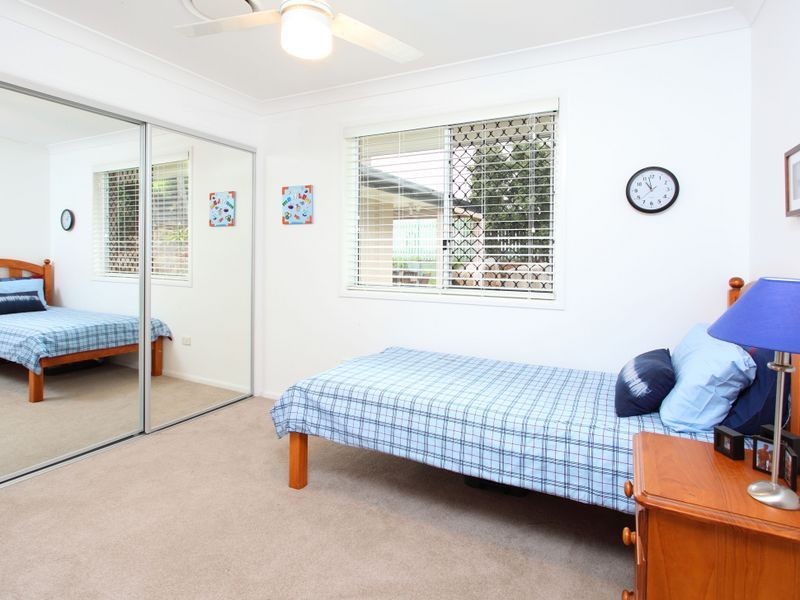 33 Drysdale Crescent, Brookfield QLD 4069