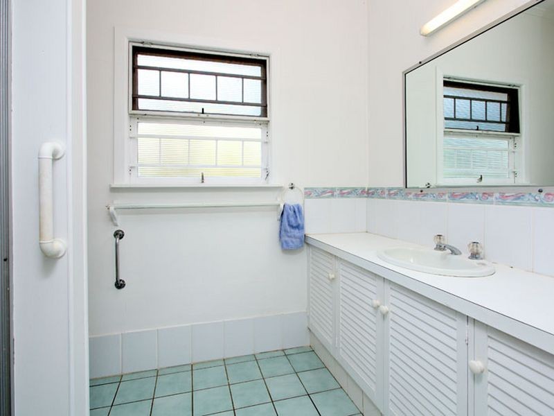 1058 Moggill Rd, Kenmore QLD 4069