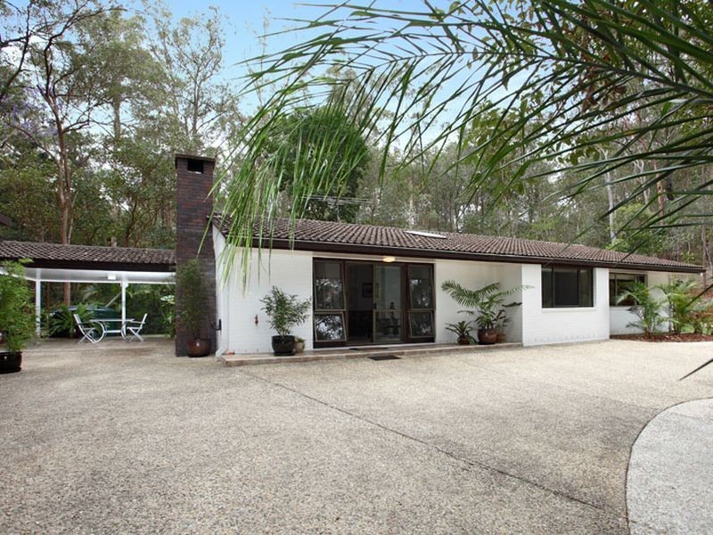 25 Elwood Street, Kenmore Hills QLD 4069