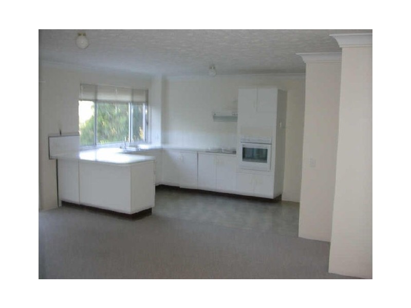 8/32 Alinjarra Drive, Tugun QLD 4224