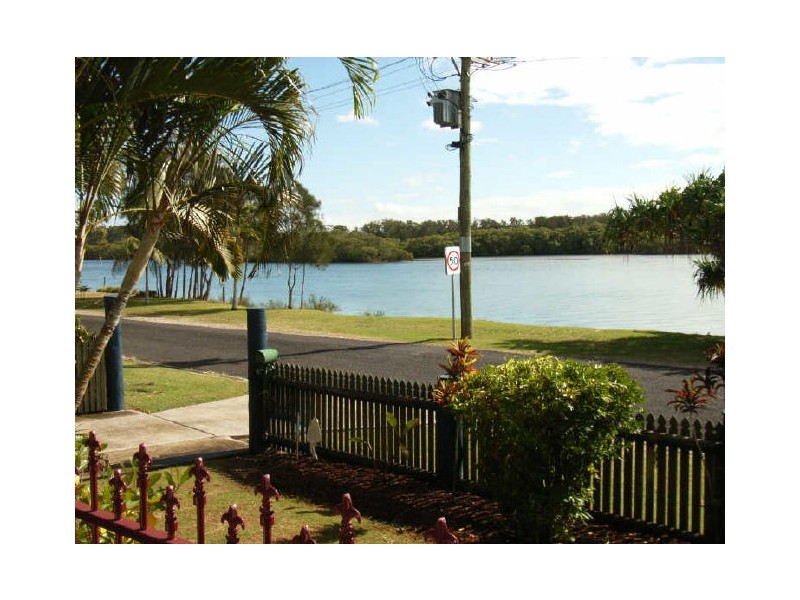 20 Philp Parade, Tweed Heads South NSW 2486