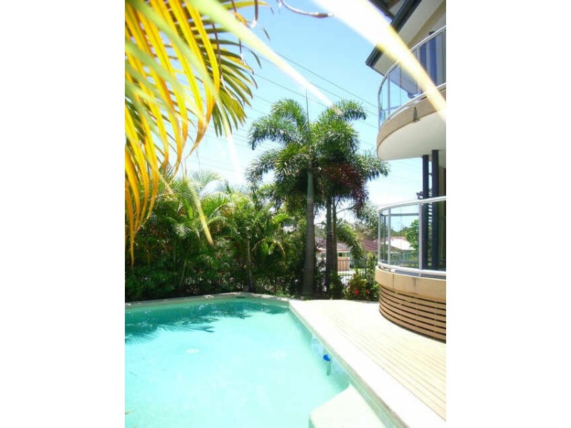 8/50 Miles Street, Kirra QLD 4225