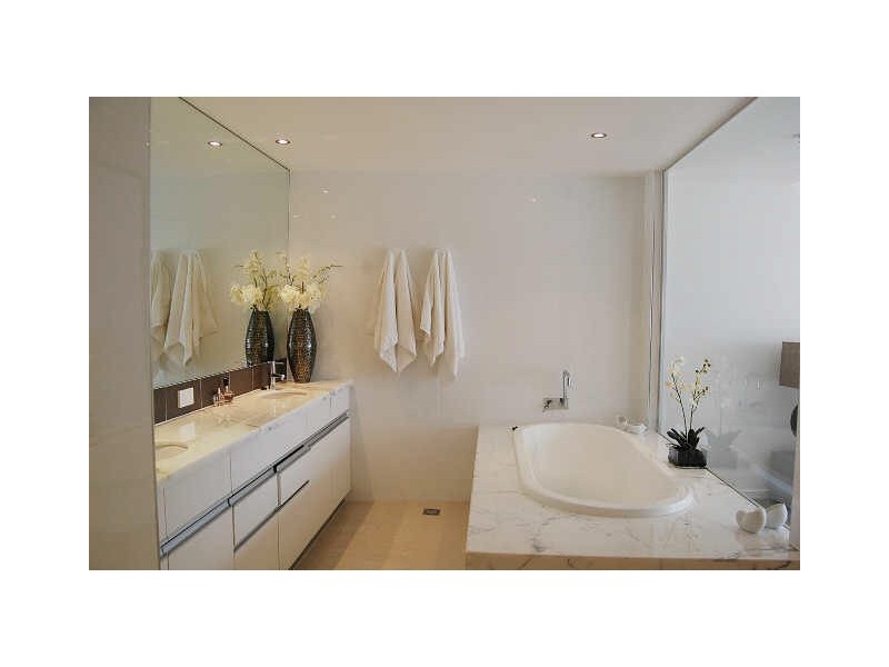 1305/110 Marine Parade, Coolangatta QLD 4225