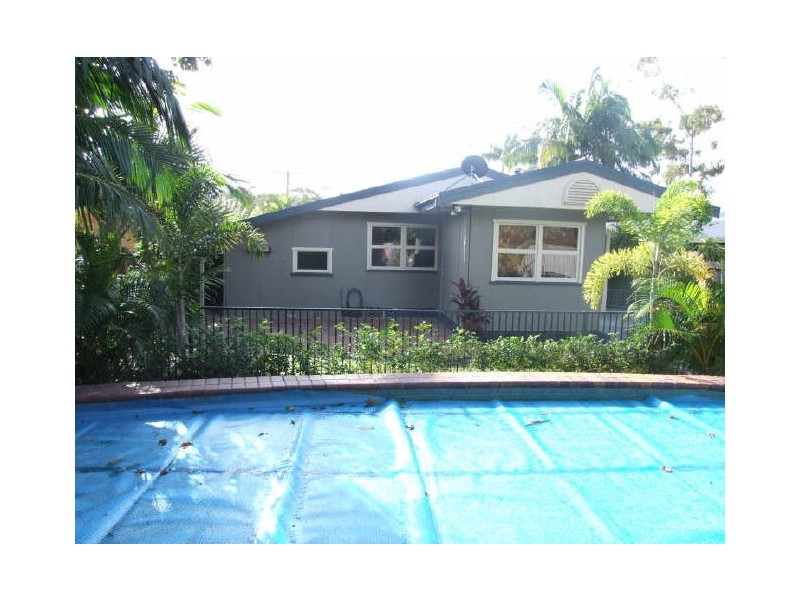 28 West Wyberba Street, Tugun QLD 4224