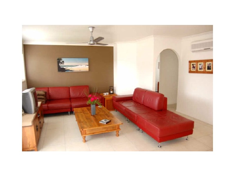 3/10 Wade St, Tugun QLD 4224