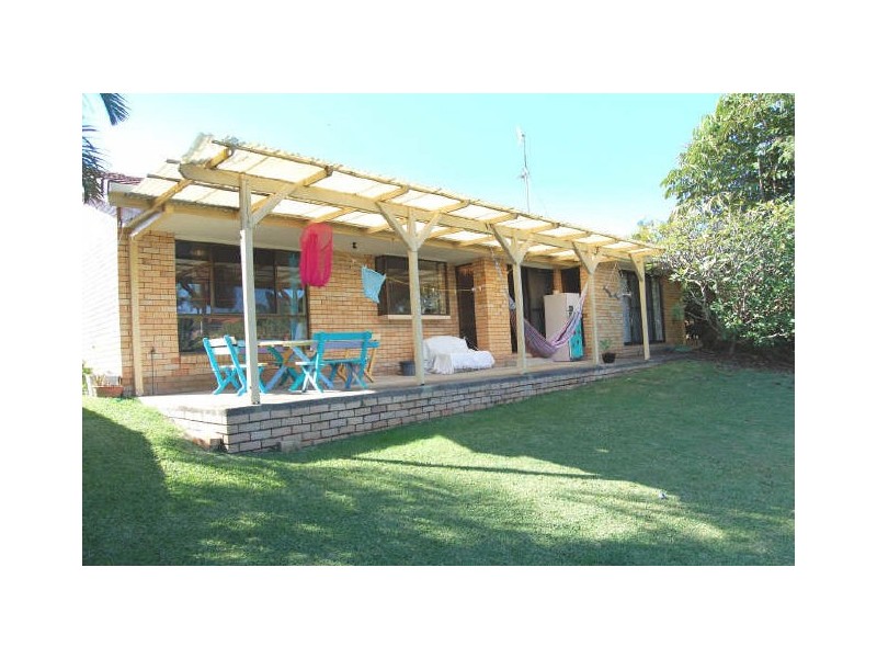 38 Mainsail St, Currumbin Waters QLD 4223