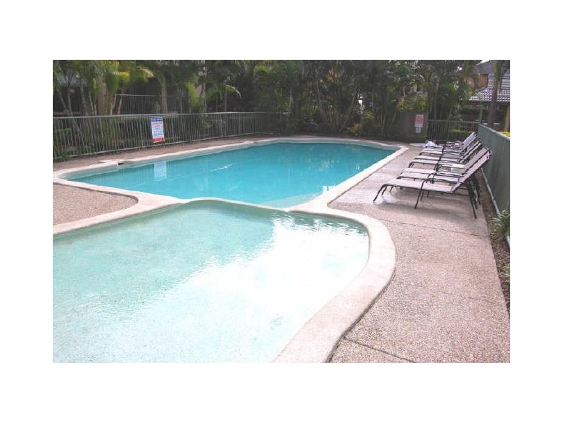 2/37 Golden Four DR, Tugun QLD 4224