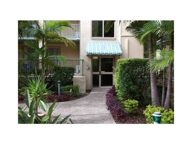 2/37 Golden Four DR, Tugun QLD 4224