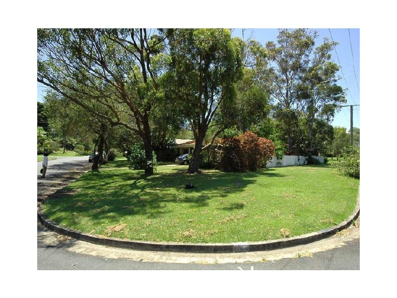 1 Carlyle Drive, Currumbin QLD 4223