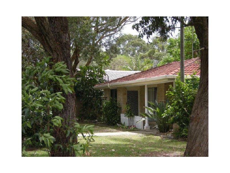 1 Carlyle Drive, Currumbin QLD 4223