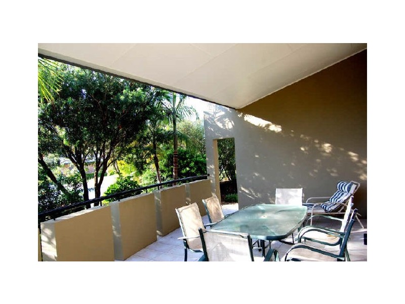 2 Taperell Dr, Tugun QLD 4224