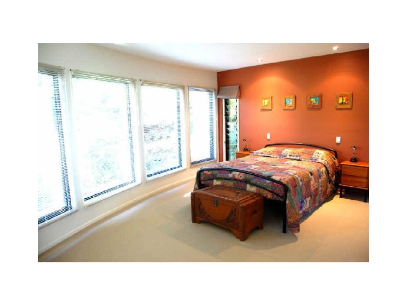 2 Taperell Dr, Tugun QLD 4224