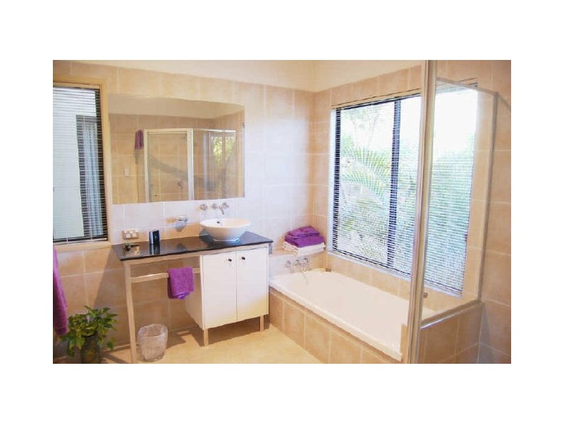 2 Taperell Dr, Tugun QLD 4224