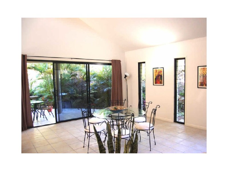 2 Taperell Dr, Tugun QLD 4224