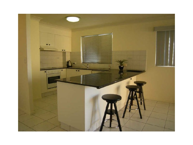 4/2 Gibson St, Bilinga QLD 4225