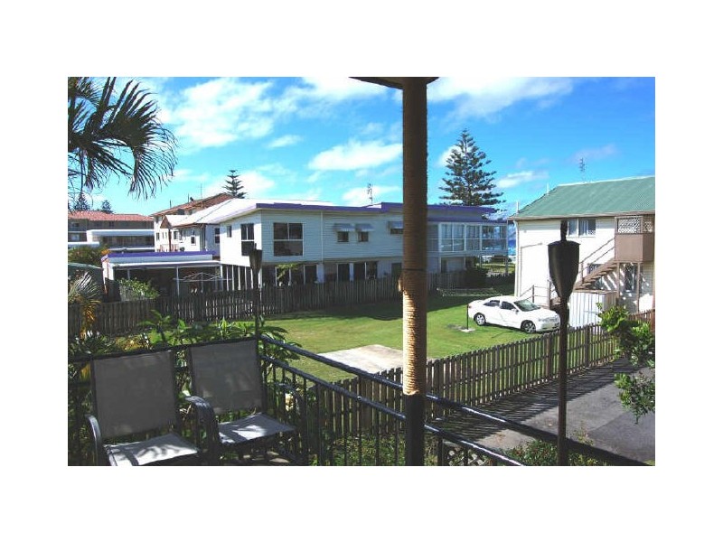 2/189 Golden Four Dr, Bilinga QLD 4225
