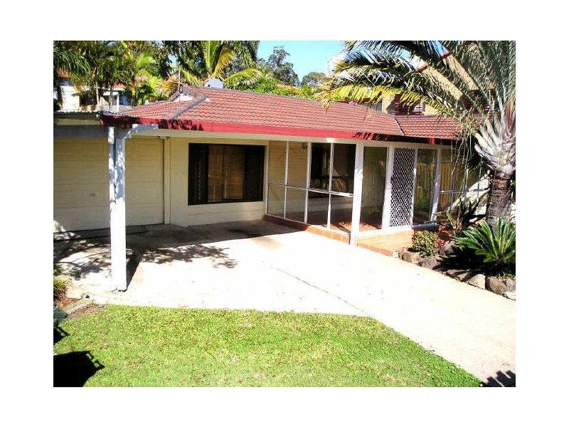 36 Ironbark St, Elanora QLD 4221