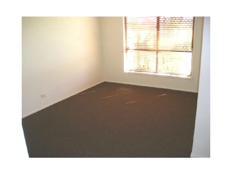 36 Ironbark St, Elanora QLD 4221