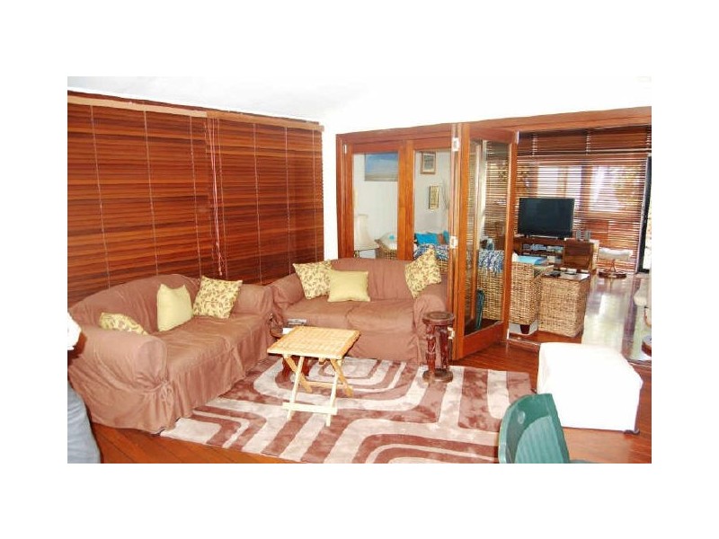 5 Winders Av, Tugun QLD 4224