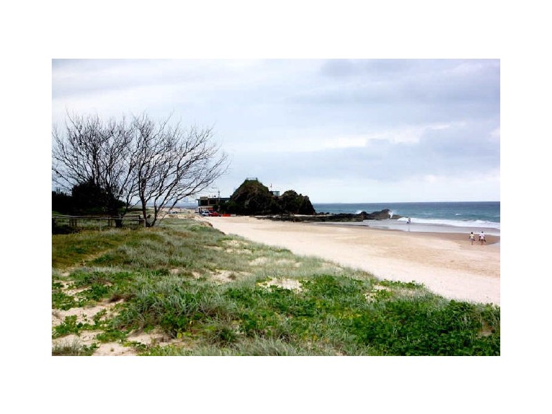 17 Wade St, Tugun QLD 4224