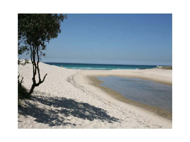 17 Wade St, Tugun QLD 4224