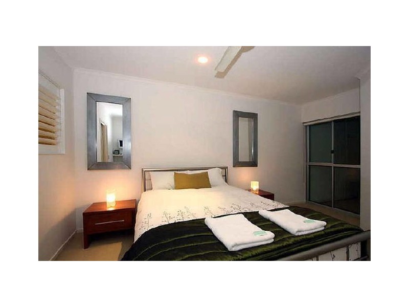 2/ 479  Golden Four Dr, Tugun QLD 4224