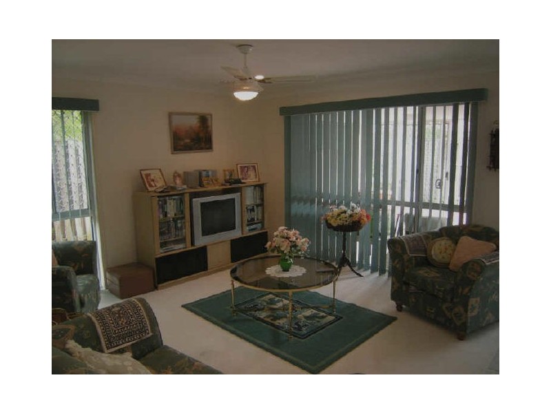 2/10 Rosewater Cr, Tugun QLD 4224