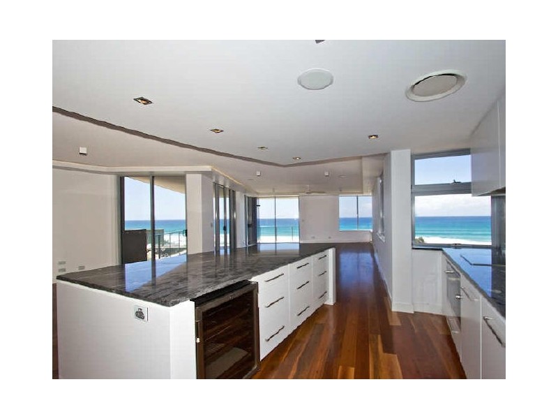 4/399 Golden Four Dr, Tugun QLD 4224