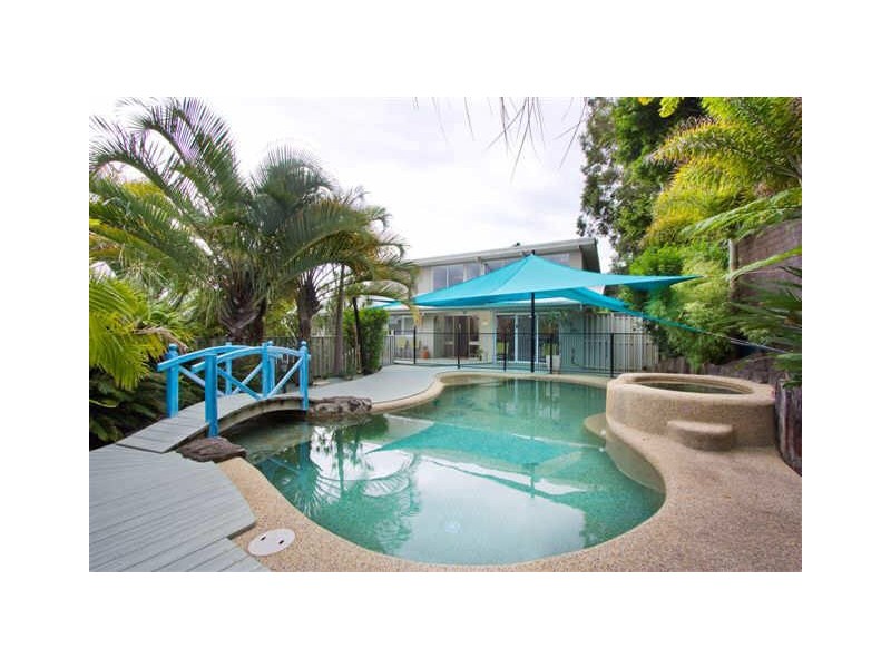 6 Bob Barnard Drive, Tugun QLD 4224