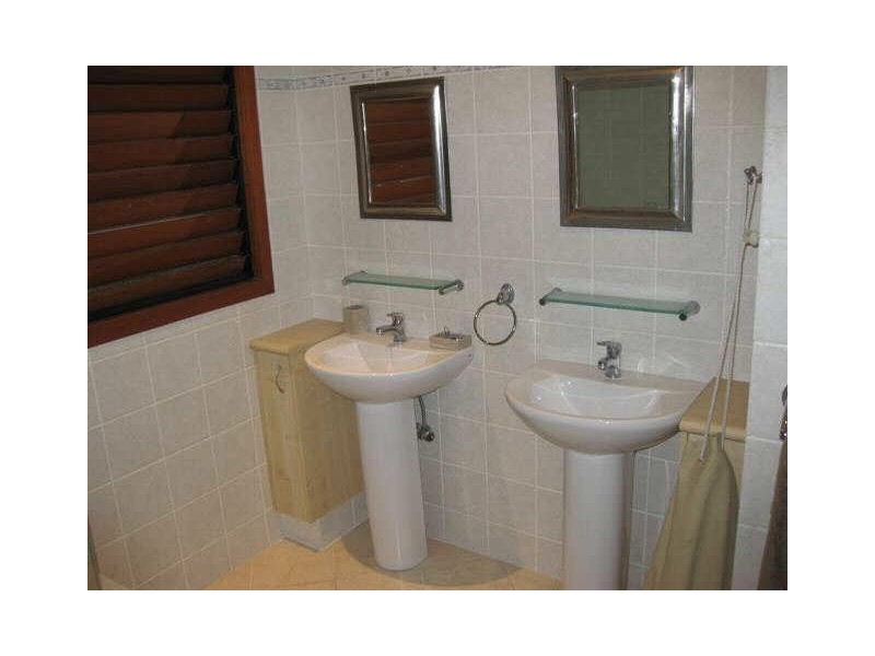 44 Woodgee Street, Currumbin QLD 4223